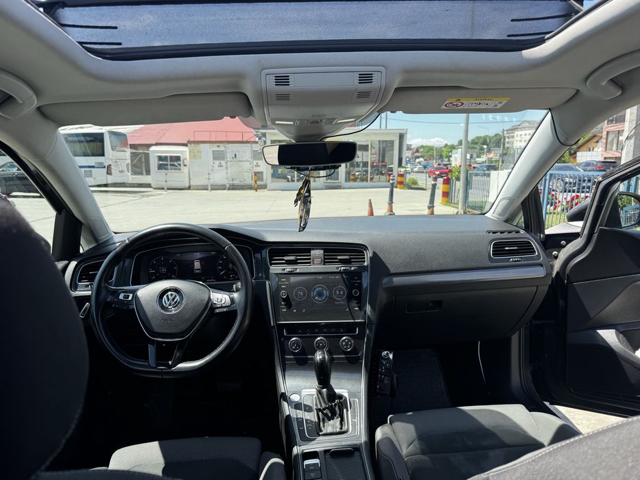 Volkswagen golf 7,5 Highline - 2.0 TDI, 150 CP, DSG 7 trepte - an fabricatie 2020