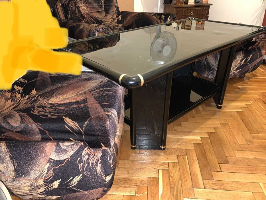 Продавам комплект мебели: маса, фотьойл и 2 табуретки – 159.99 лв