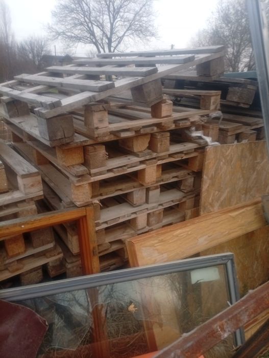 Vând paleti și euro paleti