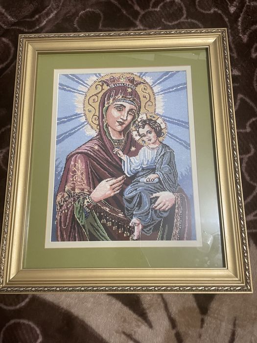 Goblen cusut manual – Maica Domnului cu Pruncul