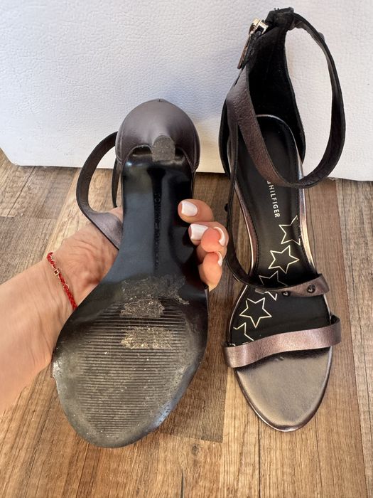 Tommy Hilfiger сандали на ток