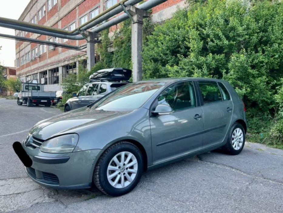 Vând Volkswagen golf V