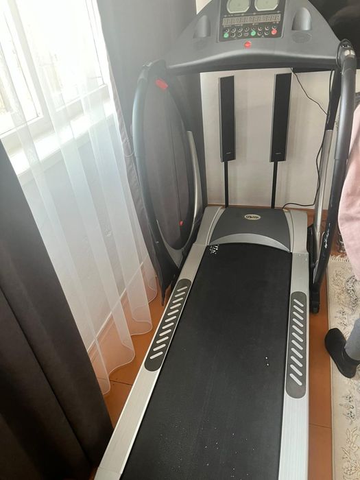 Беговая дорожка професс...