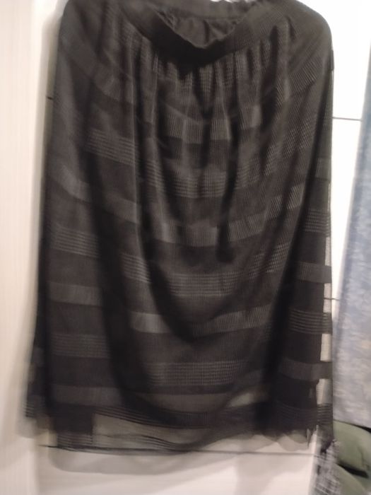 Fusta reserved. Eleganta, versatila, Nouă fără etichdta