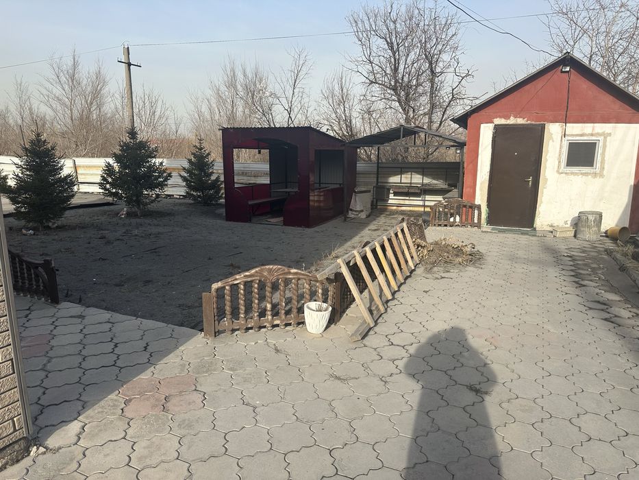 Продам 2х эт. дом