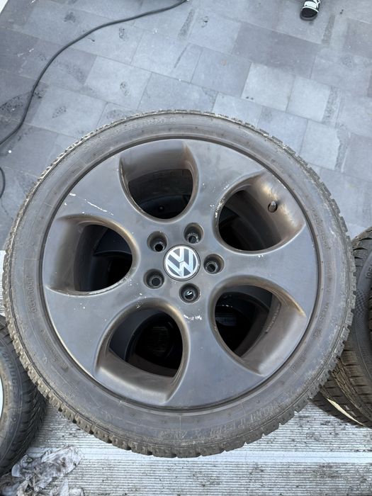 Гуми с джанти за VW GOLF 225/45/17 XL