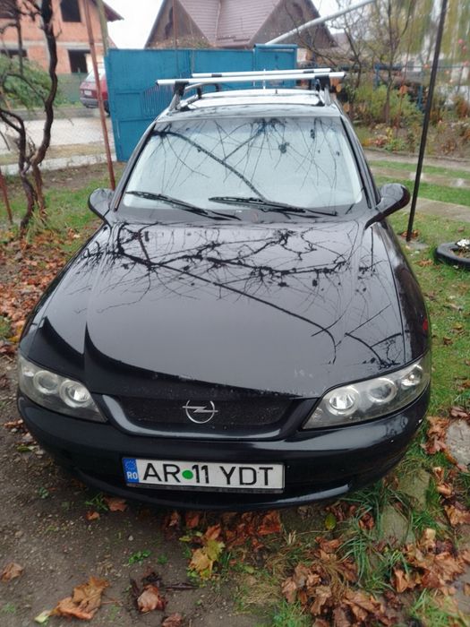 Vând Opel Vectra B