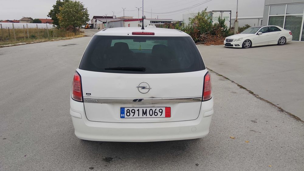 Опел Астра 1.6 комби