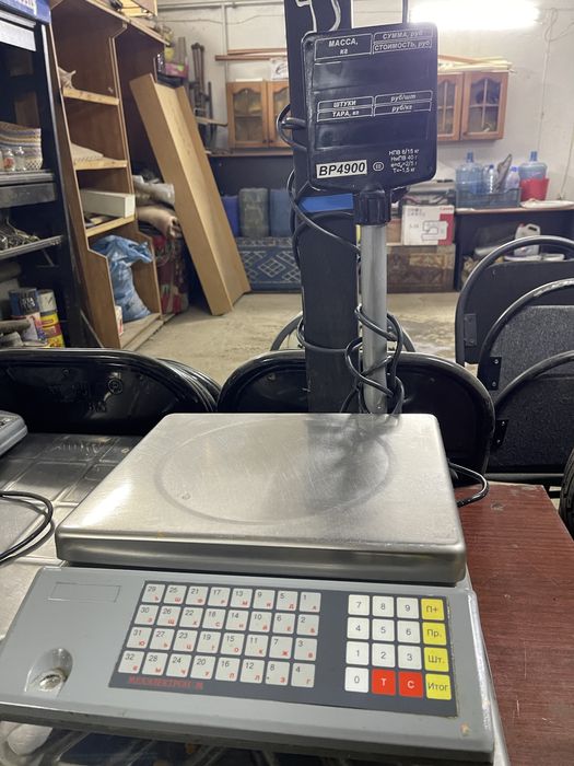 Продаются весы магазинные