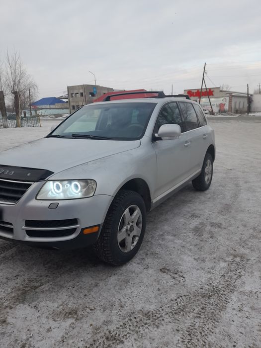 Автомобиль volkswagen touareg