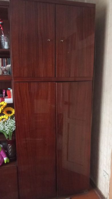 Продам стенку советскую