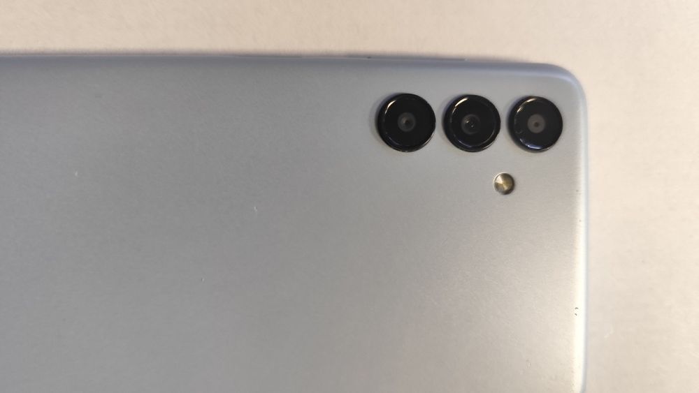 Samsung a13 5G  64 GB перфектен