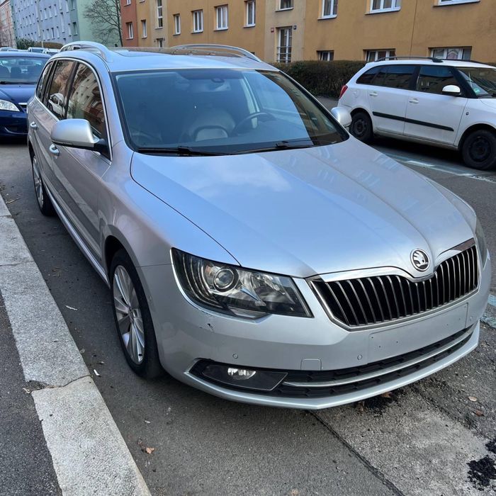 Inchiriez auto termen lung sau scurt , chiar si pentru evenimente .