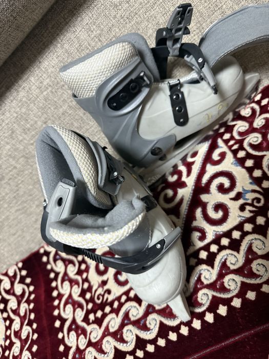 Продам коньки детские