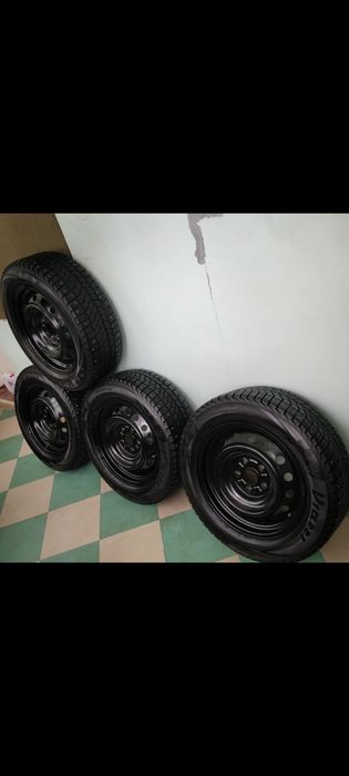 Комплект шипованных колес.