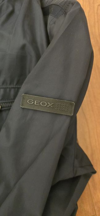 Geaca impermeabila sacou GEOX si Zara