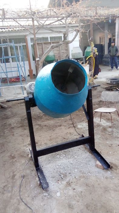 Бетонамешалка сотилади ишлаши зўр 0.25 кубали,манзил наманган,Поп.