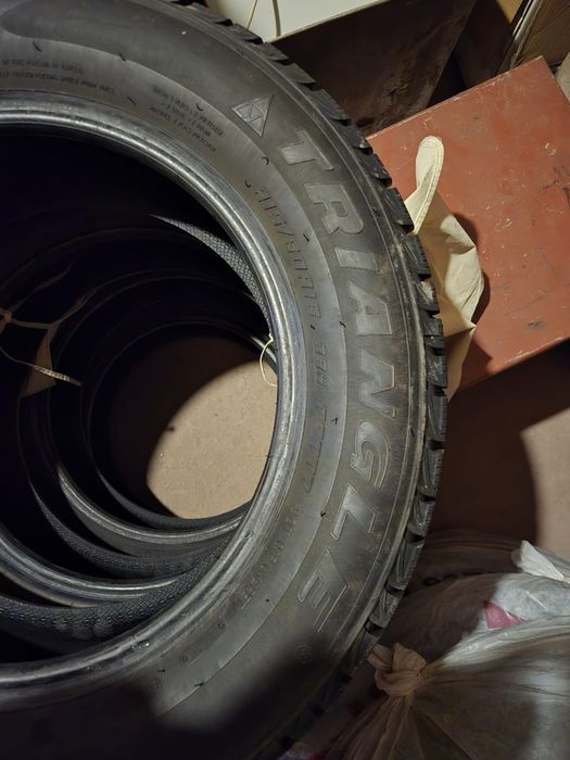 Продам резину на Камри