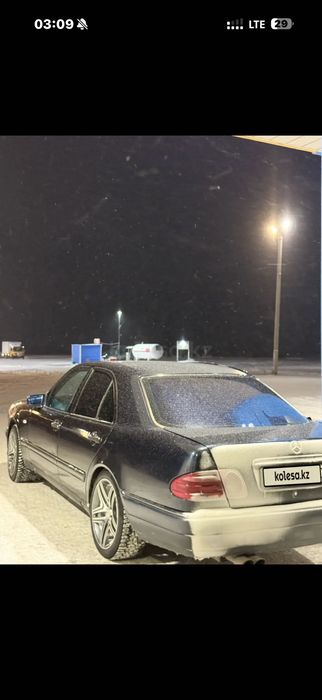 Продам машину мерседес w210