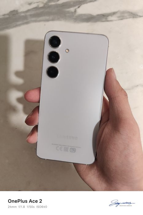 Samsung S24 идел 256