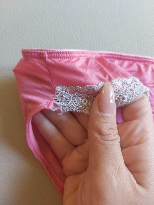 бикини и прашки Calvin Klein