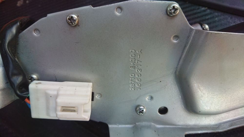 Motoraș ștergător haion Nissan X-trail T30 2.2 dci 2007