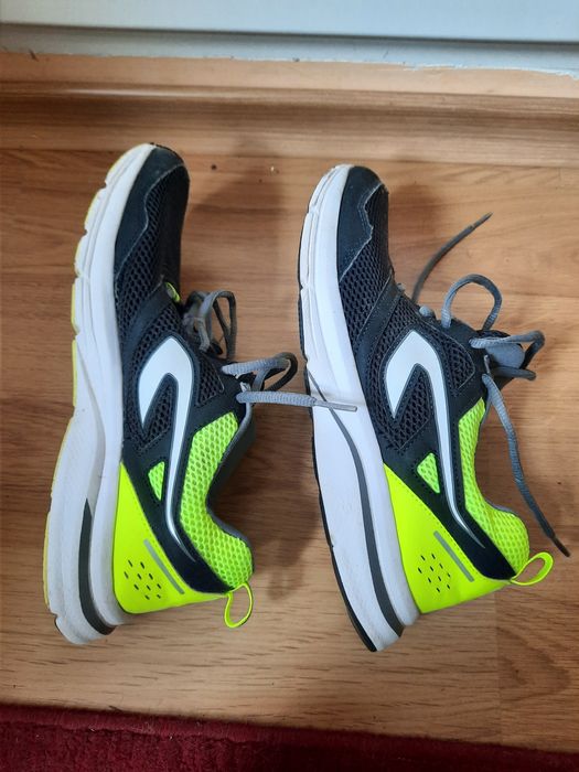 Încălțăminte Alergare Kiprun Negru-Galben - Marime 41 (28 cm)