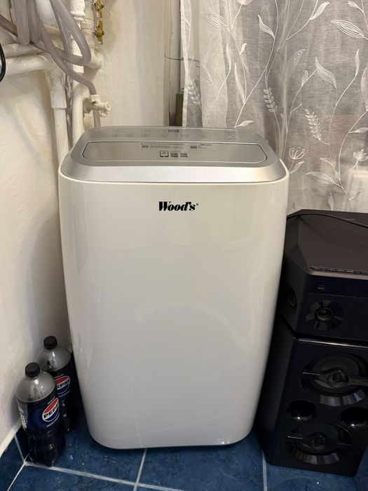 Aer conditionat mobil Woods Venezia 18.000 BTU + accesorii