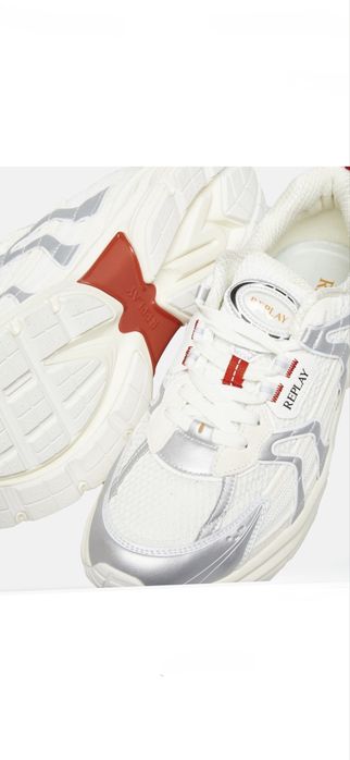 Кецове/Sneakers Replay.