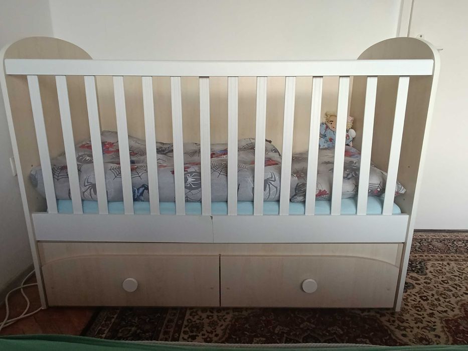 Детско бебешко легло/креватче 140/70 в много добро състояние