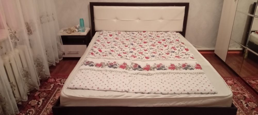 Спальный гарнитур