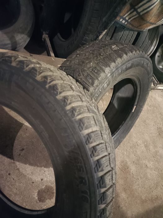Продам шины почти новые