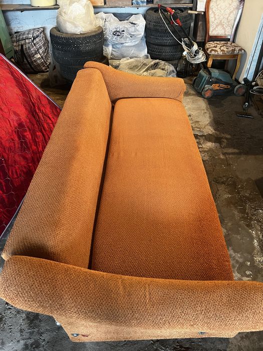 Срочно продается раскладной диван