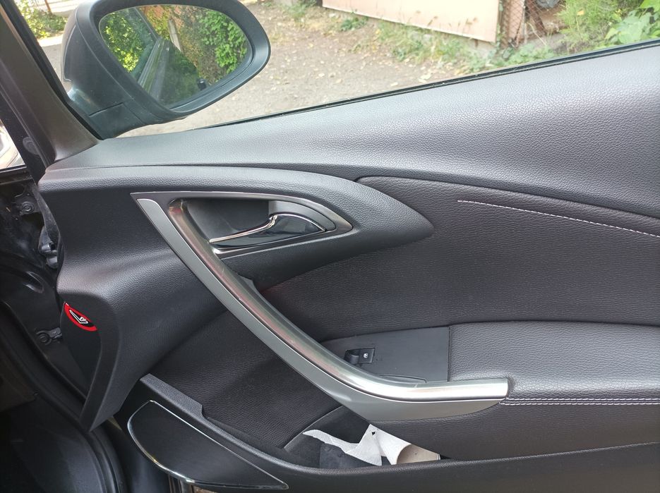 Опел Астра J DCI