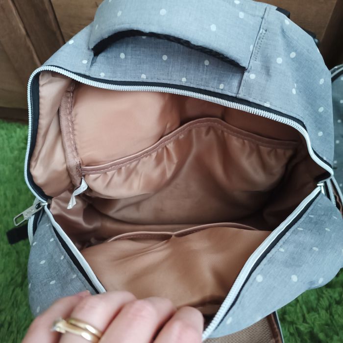 Ghiozdan pentru mama și bebe