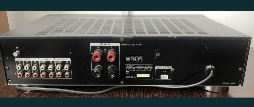 Amplificator Sony TA-F235R + 2 boxe + telecomanda