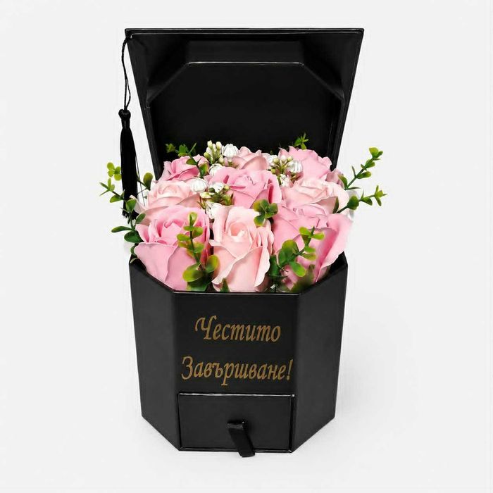 Кутия за абитуриенти със сапунени рози