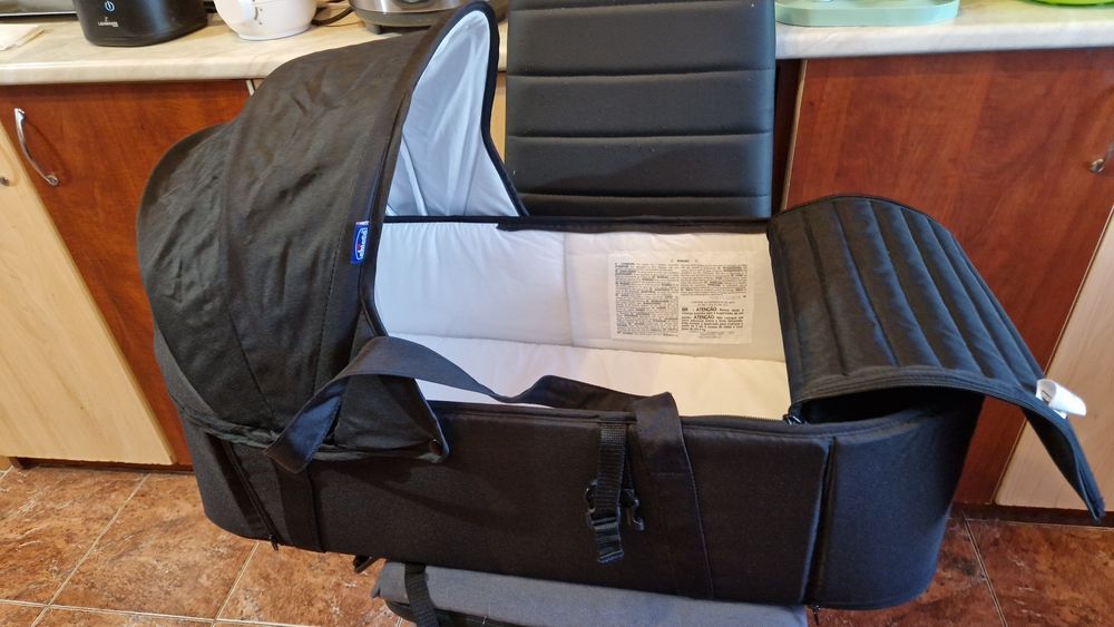 Vând landou Chicco semigrid, stare perfecta, compatibil Goody/WE