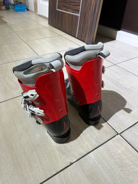 Лыжные ботинки Atomic