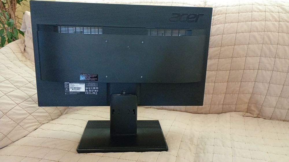 Acer V226HQL монитор