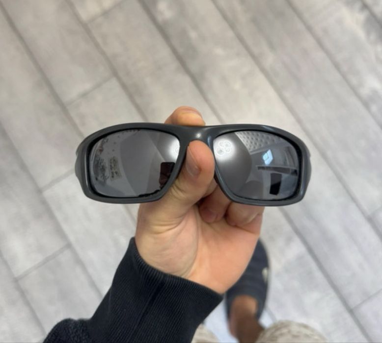 ochelari de soare polarizati oakley valve infinite hero