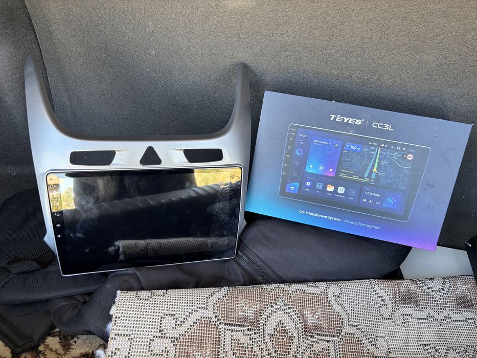 Teyes CC3 monitor cobalt