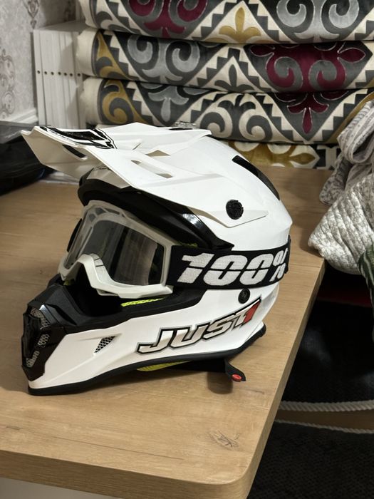 Кроссовый шлем Just1 j38