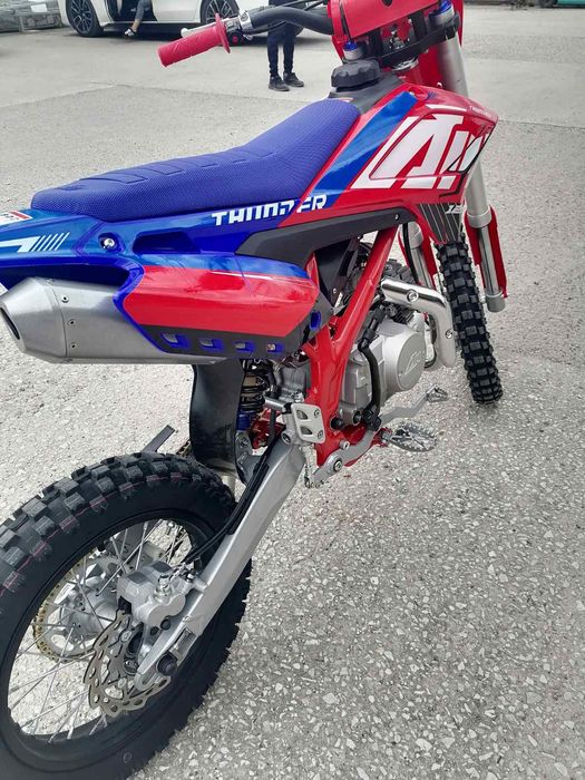 Кросов бензинов мотор 125 сс UpBeat THUNDER