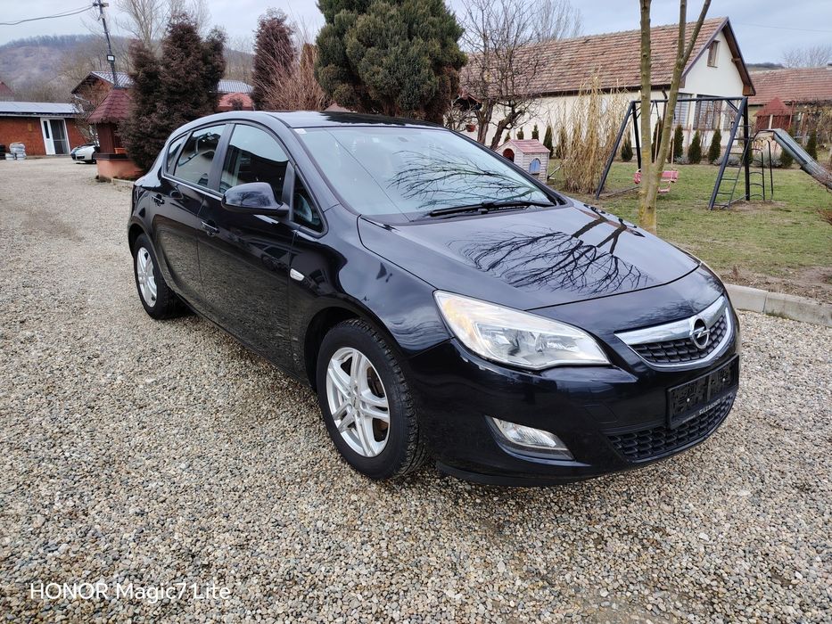 Opel Astra J 1.3cdti Euro5 an 2011 Încălzire Volan /Scaune  Climatroni