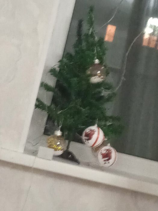 Продам ёлку 60 см