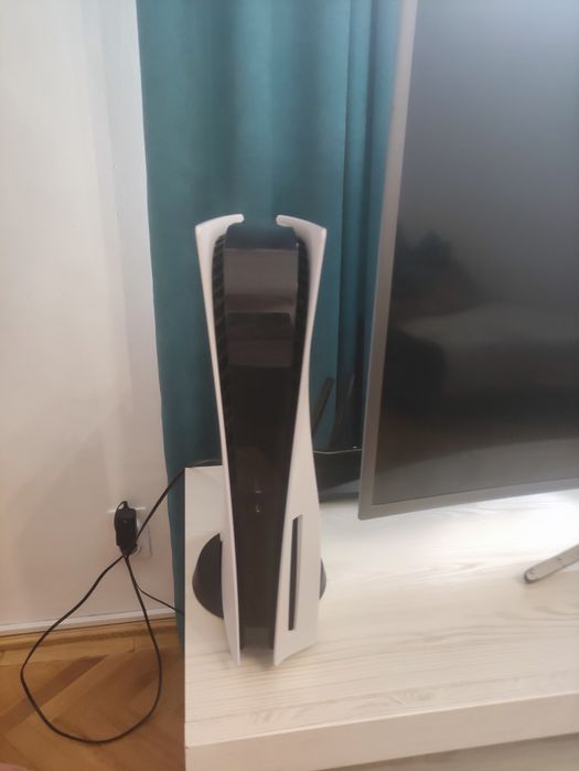 Vand ps5 base + psvr2 cu jocuri si cont