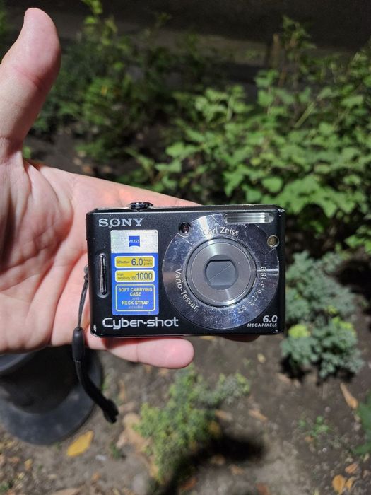Sony Cyber-Shot цифровой фотоаппарат