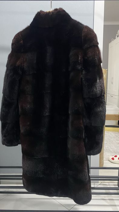 Продам норковую шубу