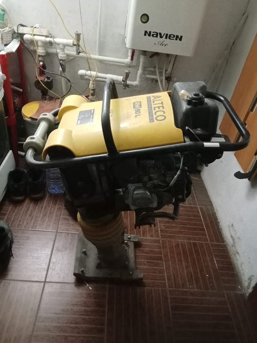 Продам трамбовку, почти новая.